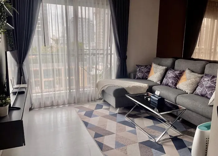 Apartment Luxurious Downtown W/train Access